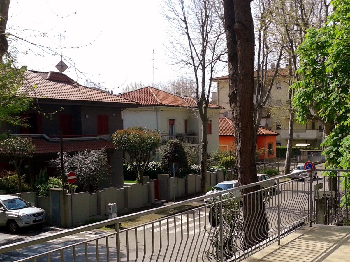 Residence Monaco Appartamenti Rimini Eksteriør bilde